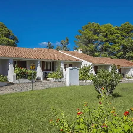 Nicolaus Club Li Cucutti Rezort Agrustos